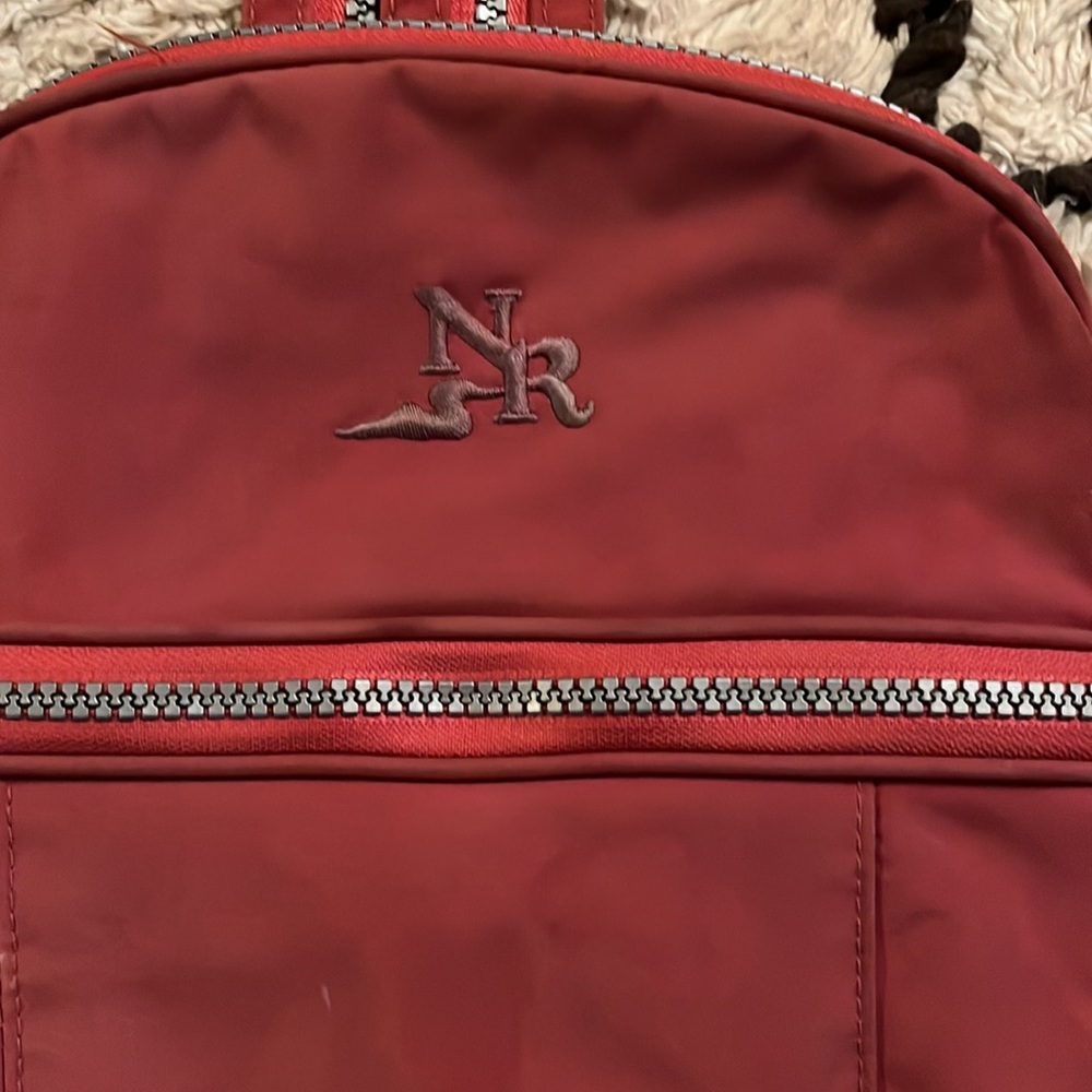 Me Backpack - Picture 2 of 4